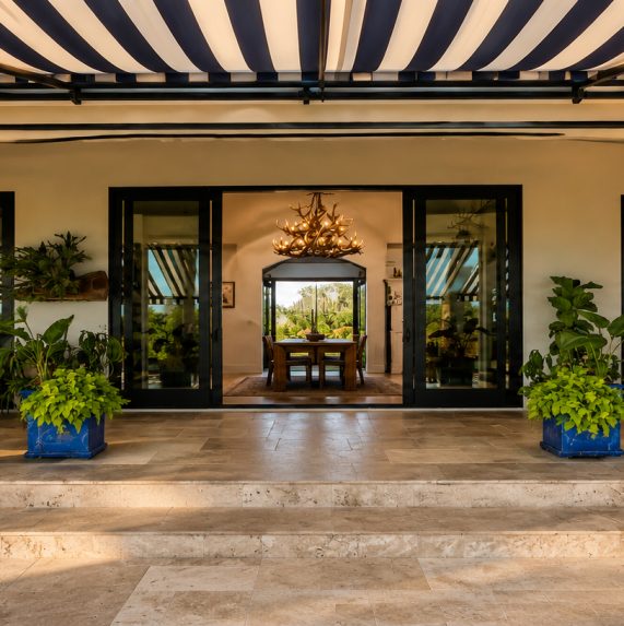 18 Modern English Manor Patio